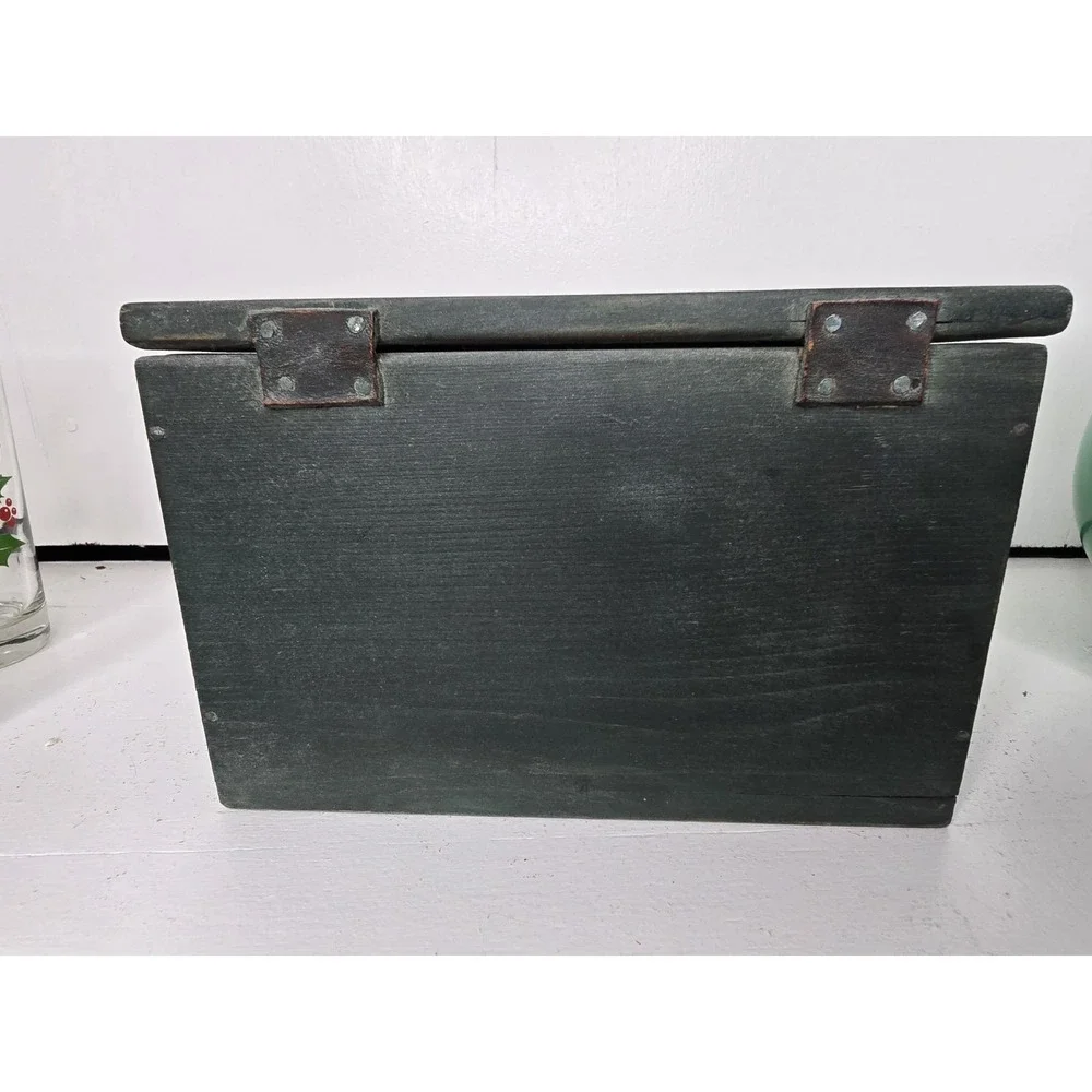 Shaker Seeds Wood Box Mount Lebanon, N.Y. Signed